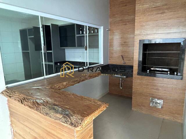 #25 - Casa para Venda em Tangará da Serra - MT