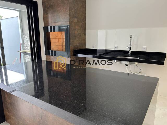 #61 - Casa para Venda em Tangará da Serra - MT